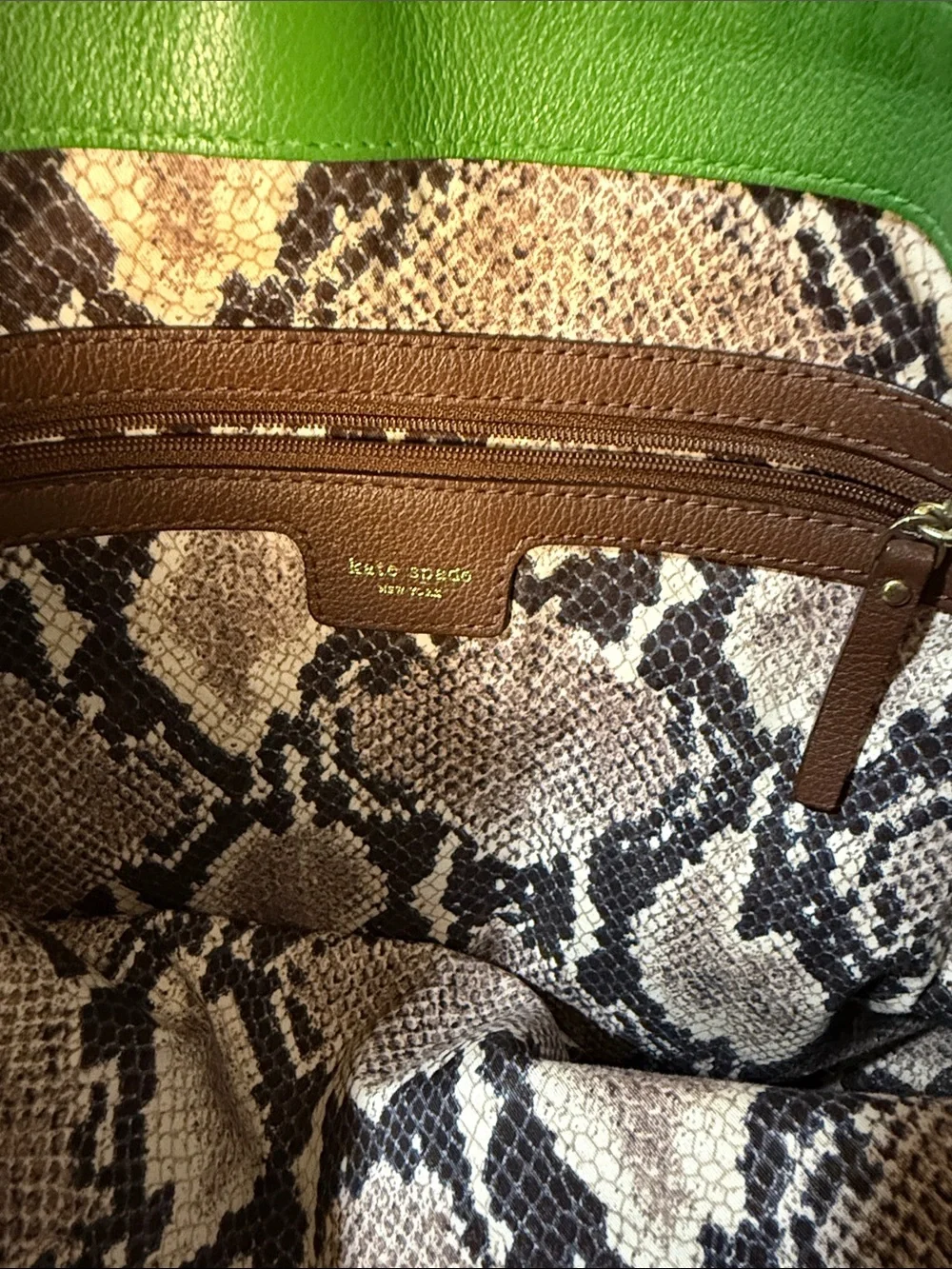 Vintage Kate Spade Green Leather Shoulder Bag with Contrast Trim Excellent!